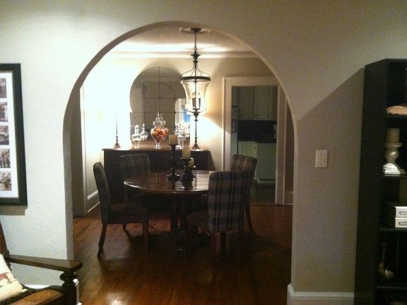 5th image of 313 E Hillcrest Dr