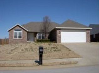 110 Fox Run Cir, Centerton, AR 72719
