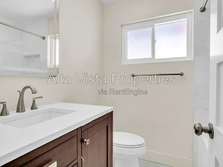 13438 Buxton Ave — Photo 15