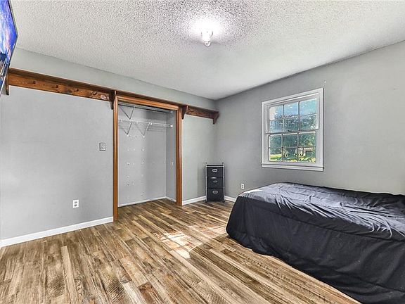 3rd image of 708 Creek Ave