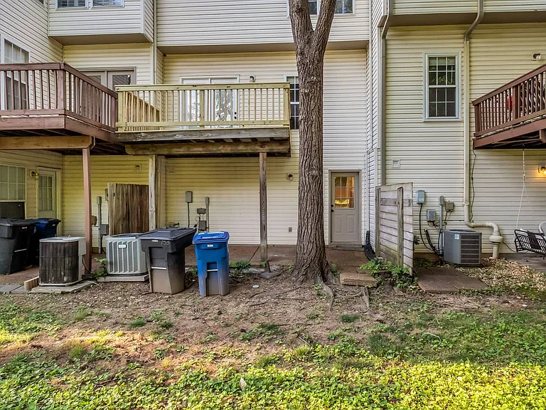 753 Huffine Manor Cir — Photo 15
