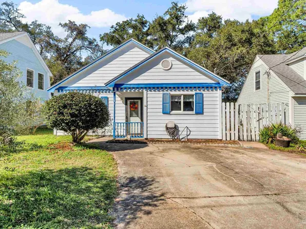 618 Lloyd St, Fort Walton Beach, FL 32547