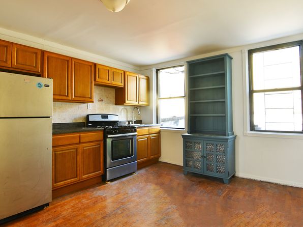 121 Columbia St #1