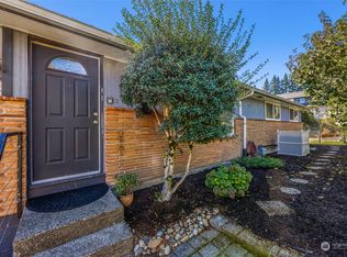 21419 3rd Ave S, Des Moines, WA 98198