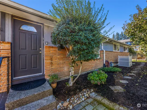 21419 3rd Avenue S, Des Moines, WA 98198