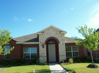921 Mockingbird Ln, Glenn Heights, TX 75154