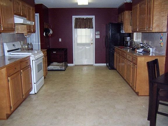 2nd image of 202 T Leigh Dr