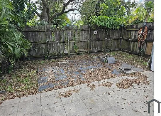812 SW 13th St — Photo 25