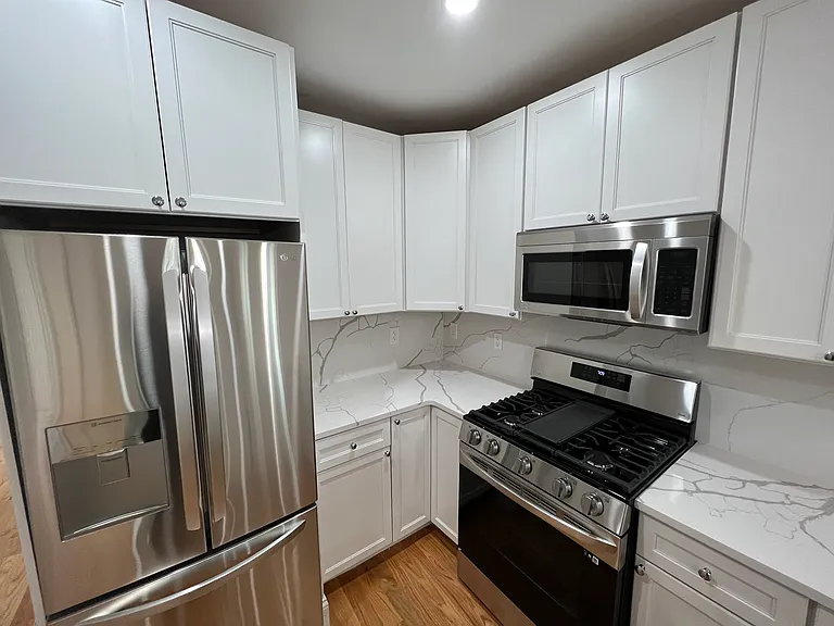 17 Harold St #2 — Photo 3