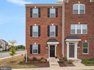 42590 Antonia Ter, Sterling, VA 20166