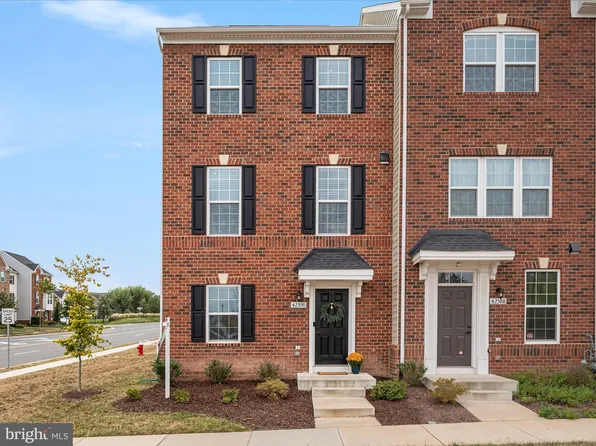 42590 Antonia Ter, Sterling, VA 20166