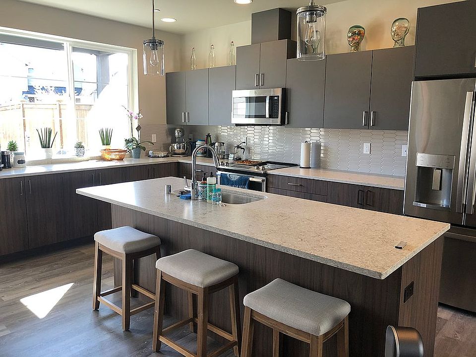 2nd image of 14520 Jefferson Unit B2