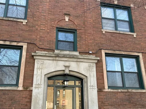 303 E 50th St #A, Chicago, IL 60615