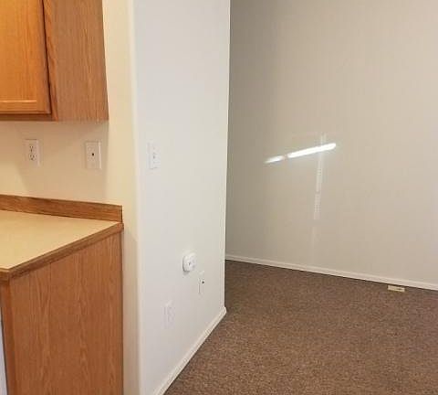 5th image of 922 W Cota St