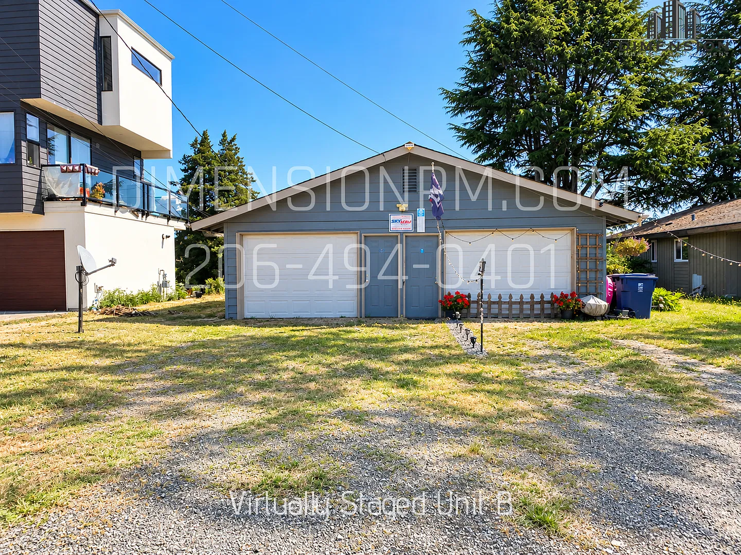 Two Bedroom Duplex with Garage! — Photo 3