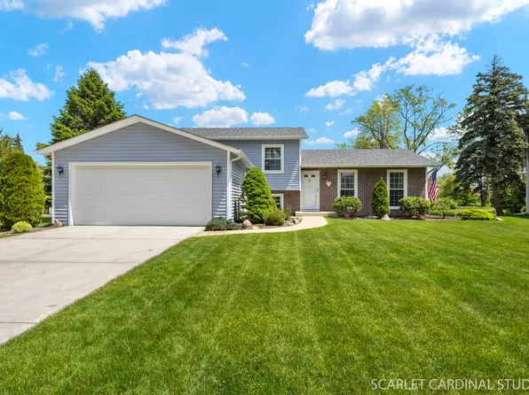 1677 Casa Solana Dr, Wheaton, IL 60189