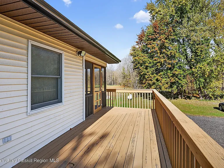 131 Barbarossa Ln — Photo 26