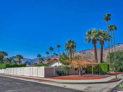 1153 E San Lucas Rd, Palm Springs, CA, 92264