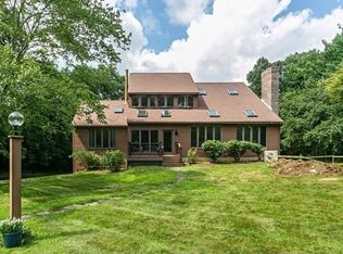 7 Snow St, Sherborn, MA 01770