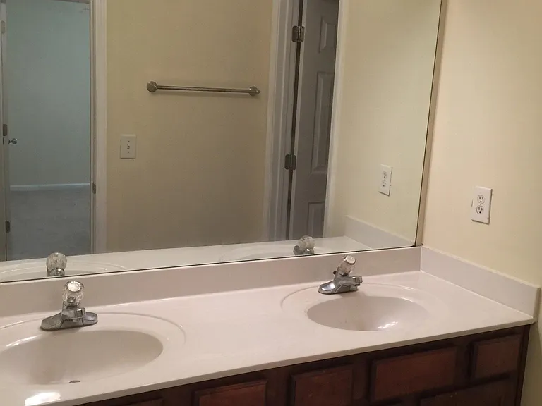 2410 Mindy Ln — Photo 12