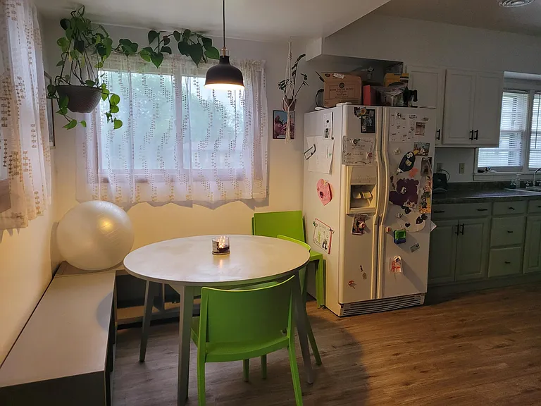 806 Christianson Ave — Photo 2