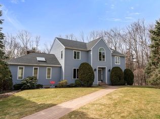 24 Fieldstone Ln, Natick, MA 01760