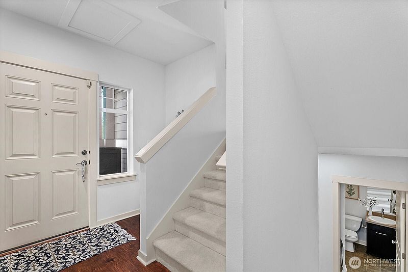 4th image of 1867 NE Kenyon Court