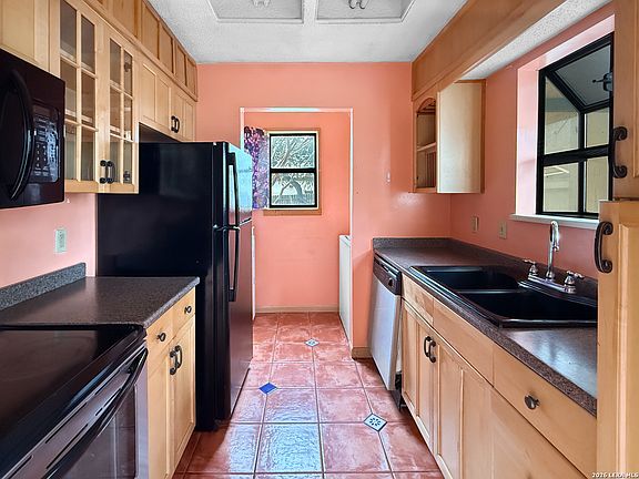 2nd image of 4839 Brandeis #712