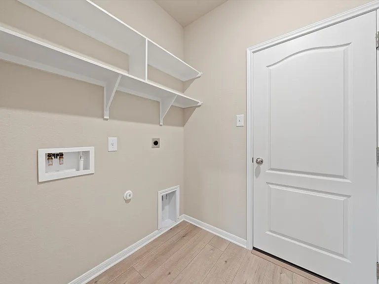 7445 Garden Glen Dr — Photo 16