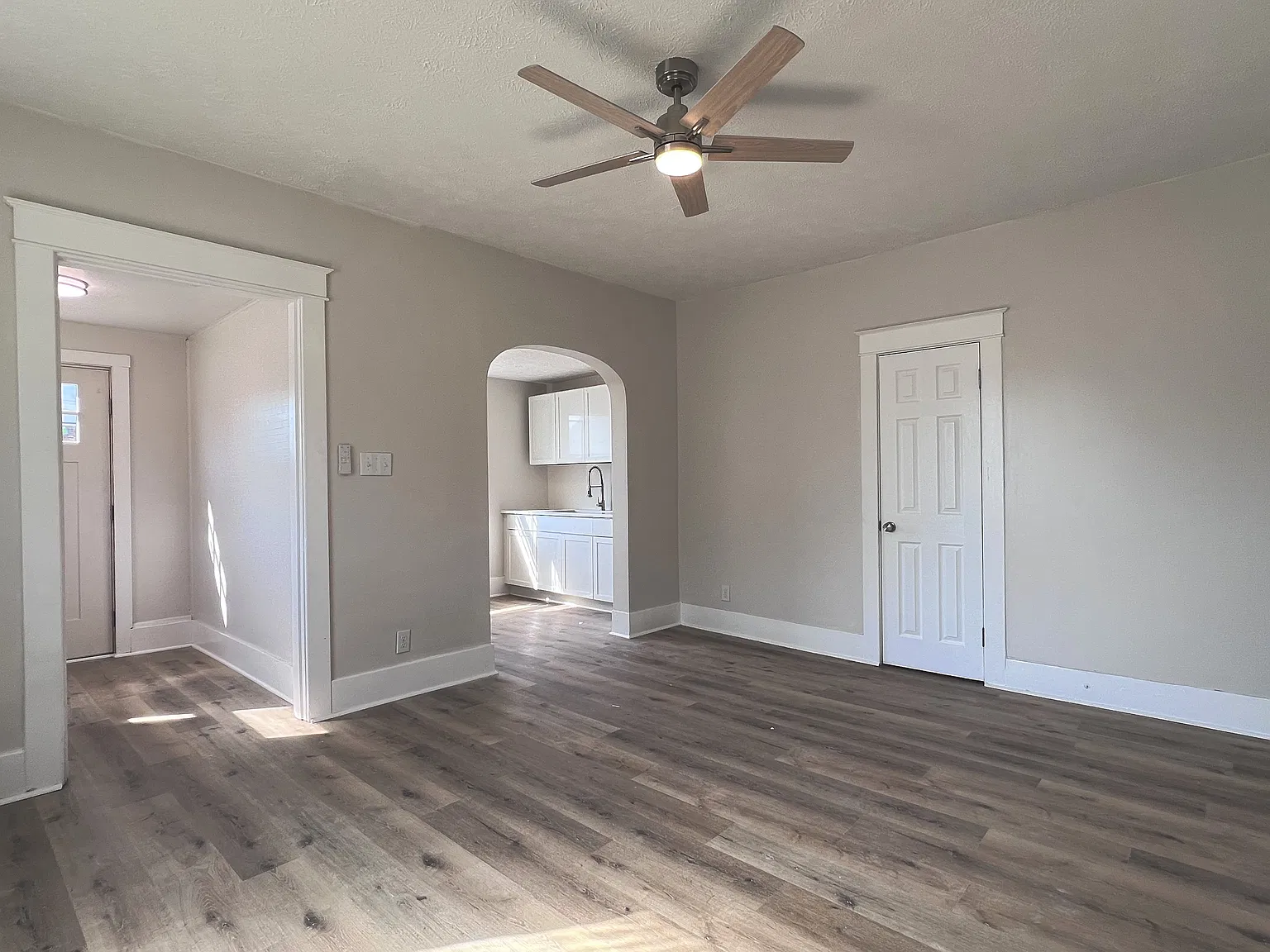 1 bed, $800 — Photo 2