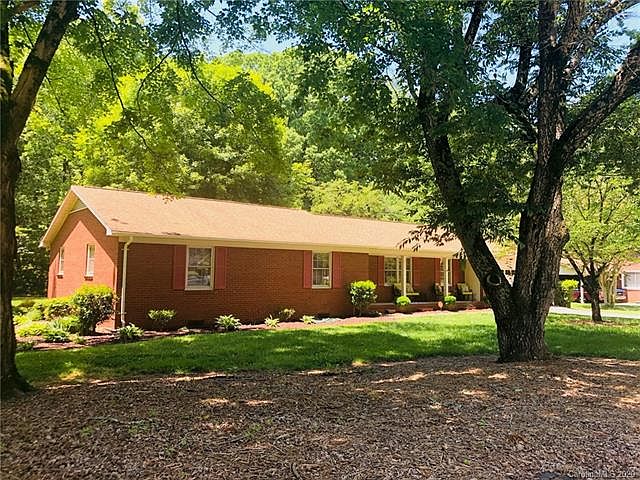 2nd image of 631 Springdale Rd