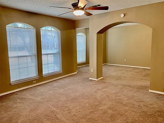 4th image of 624 Teakwood Dr