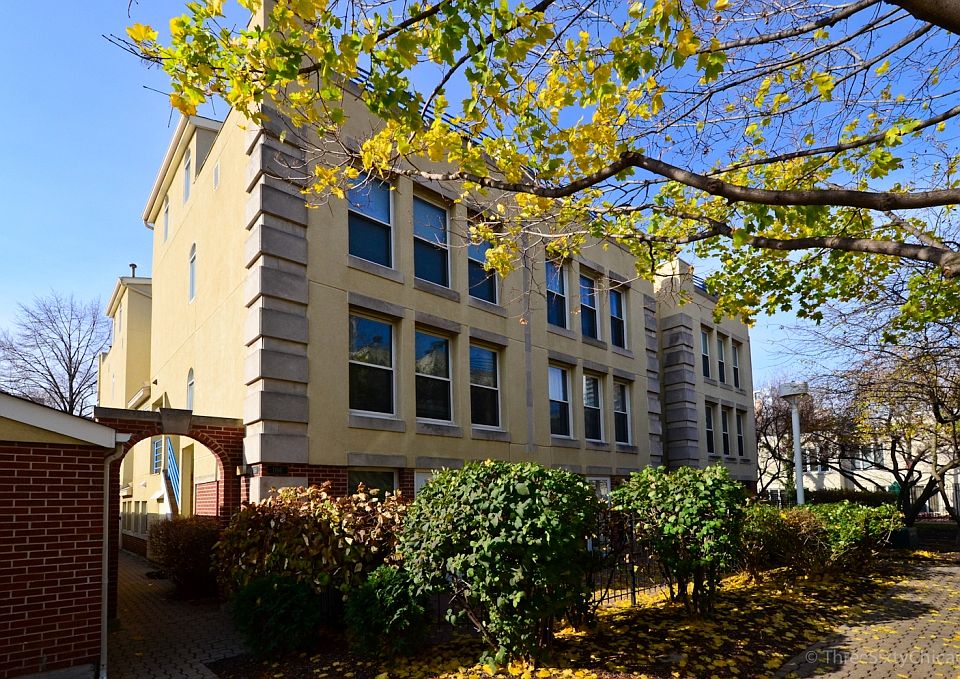1st image of 1166 S Plymouth Ct APT 1NE