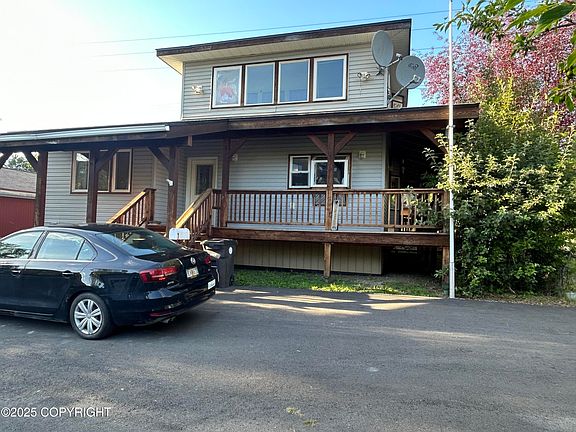 3rd image of 1030 Denali St