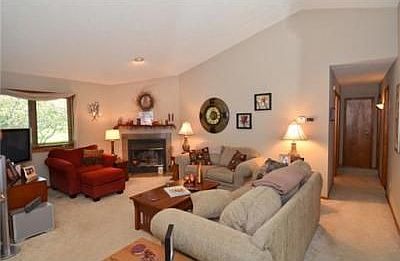 4th image of 22474 Applewood Ln