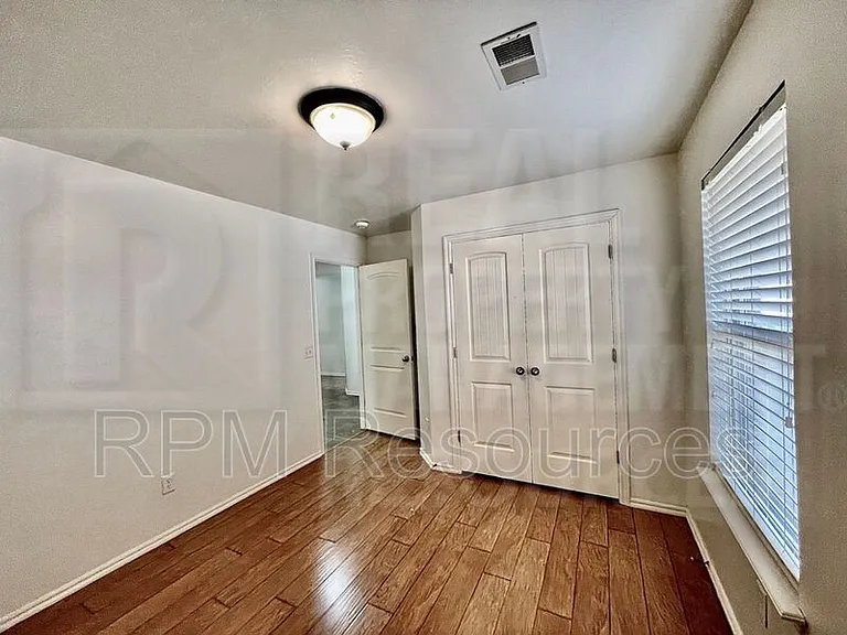10913 SW 30th St — Photo 29
