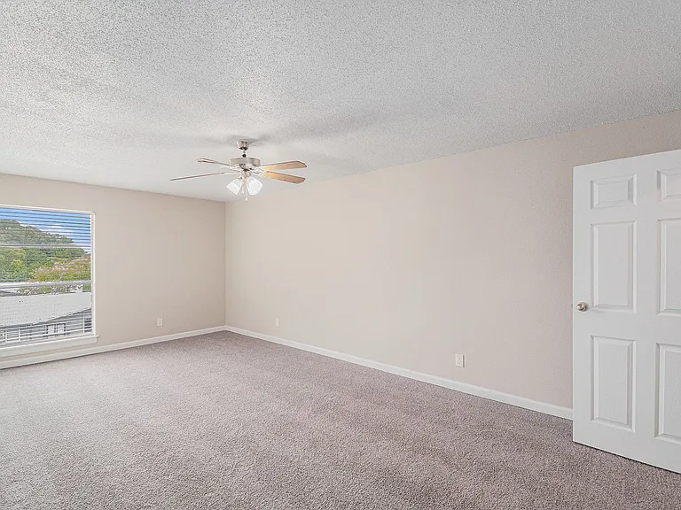 High Pointe — Photo 15