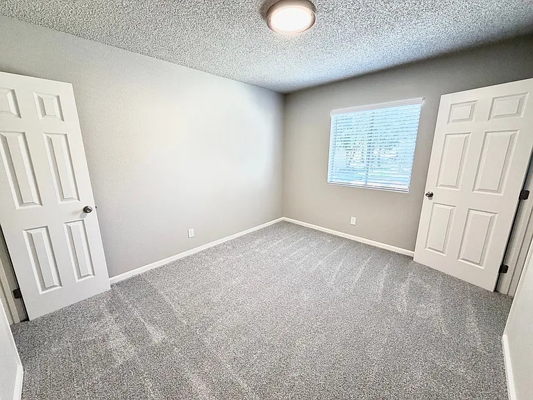 Cabernet Apartments & Duplexes — Photo 28