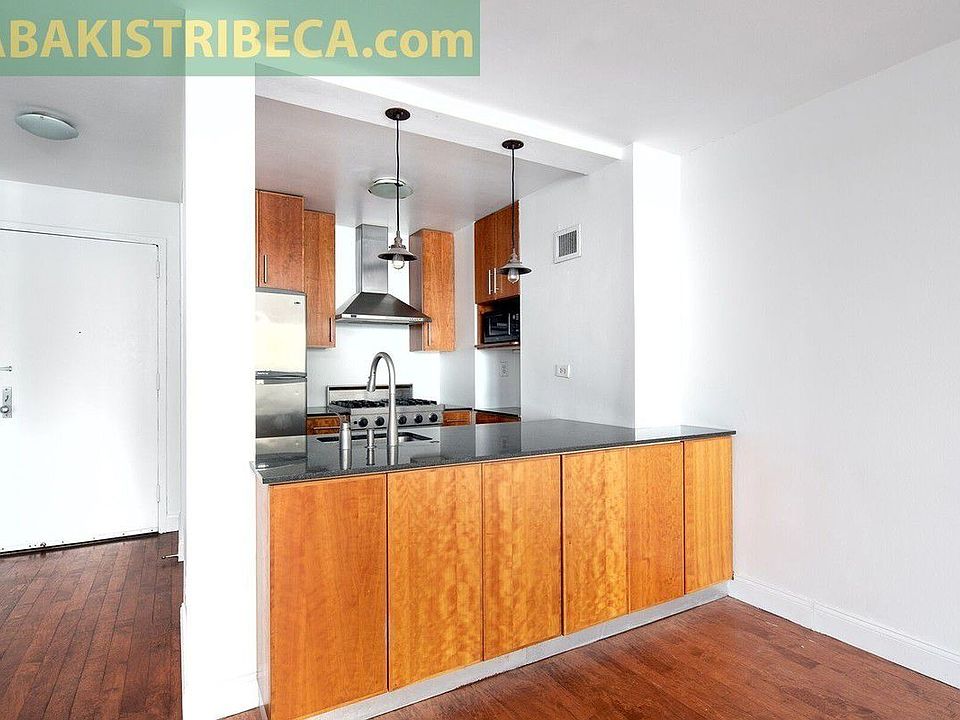 1st image of 275 Greenwich St APT 11D