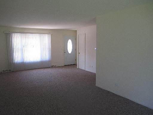 4th image of 15123 Huntington Ct