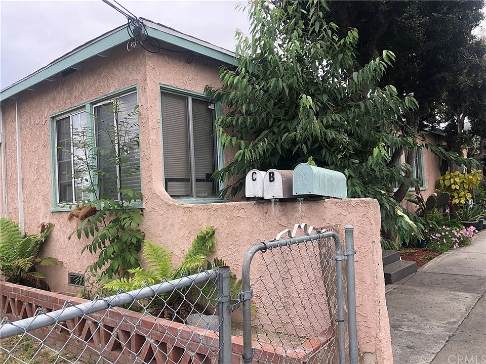 1st image of 3624 W 109th St