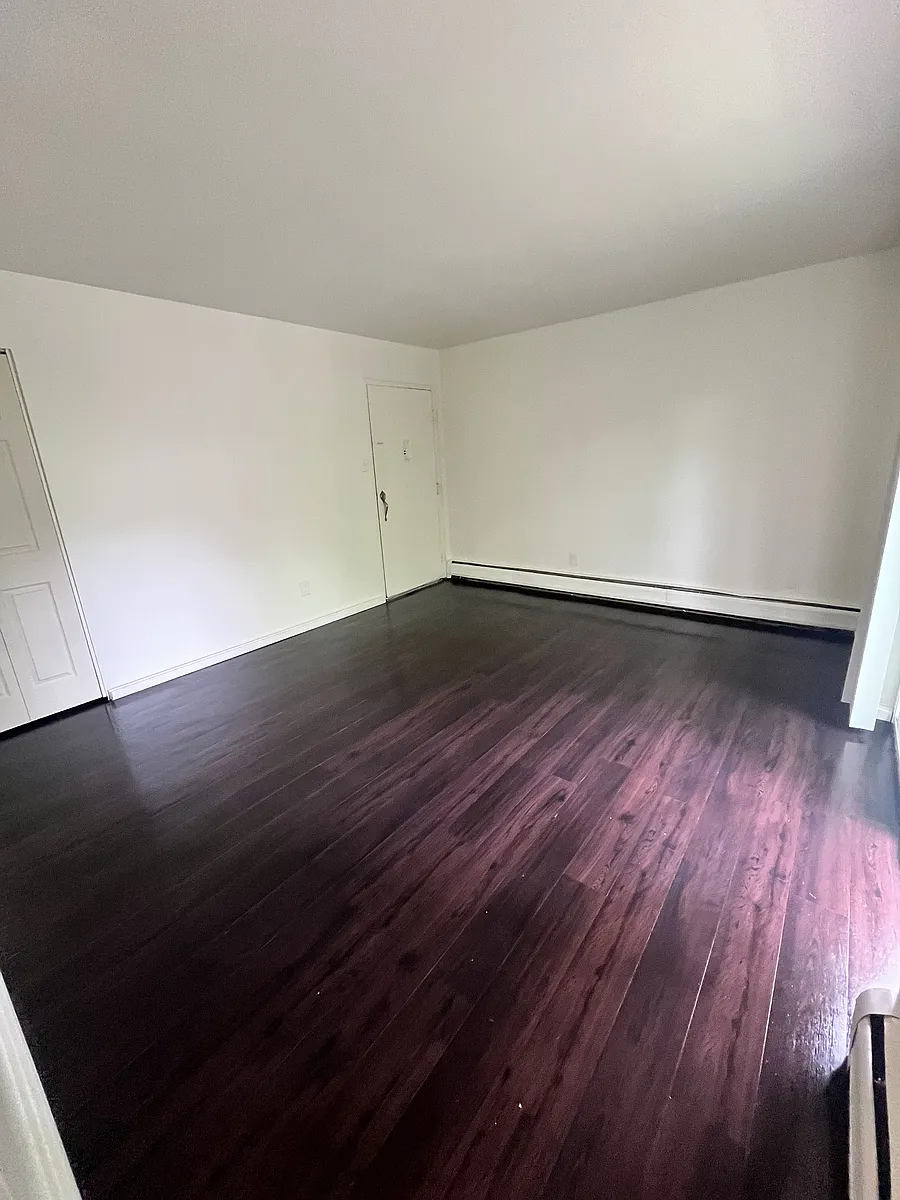 Building Photo - 2646 Harrison Ave #4