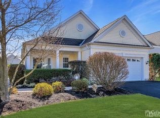 513 Crossfields Ln, Somerset, NJ 08873