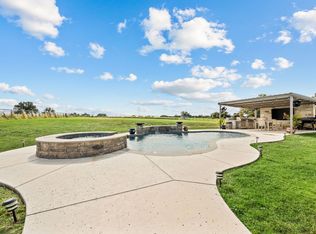 175 County Road 1109, Decatur, TX 76234