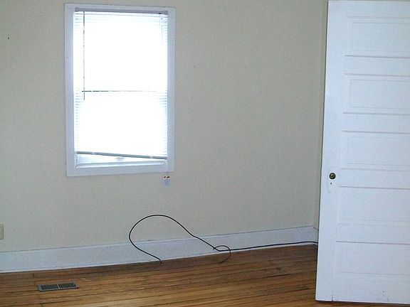 4th image of 623 China St