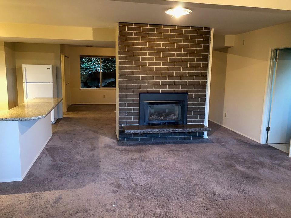 2nd image of 1154 Viewland Way