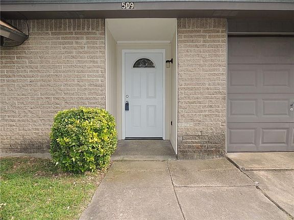 2nd image of 509 S Holiday Dr