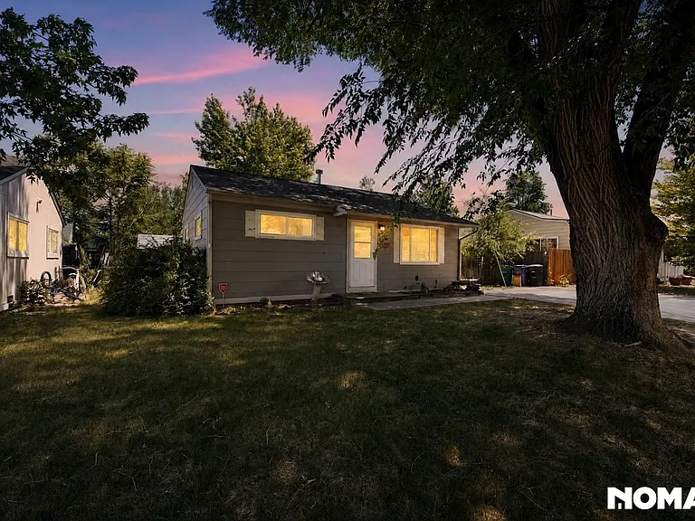 2520 S Knox Ct — Photo 37