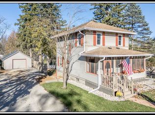 406 W Fulton St, Waupaca, WI 54981