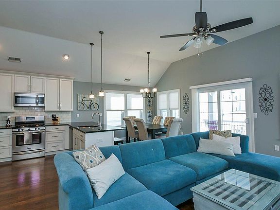 3rd image of 1131 Asbury Ave #2